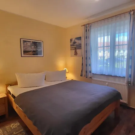 An Der Schmiedestrasse Strandlaeufer Wustrow (Fischland)