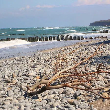An Der Schmiedestrasse Strandlaeufer * Wustrow (Fischland)